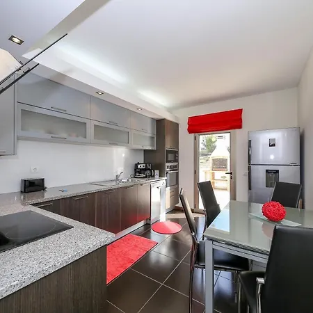 Lusitano Apartamento *